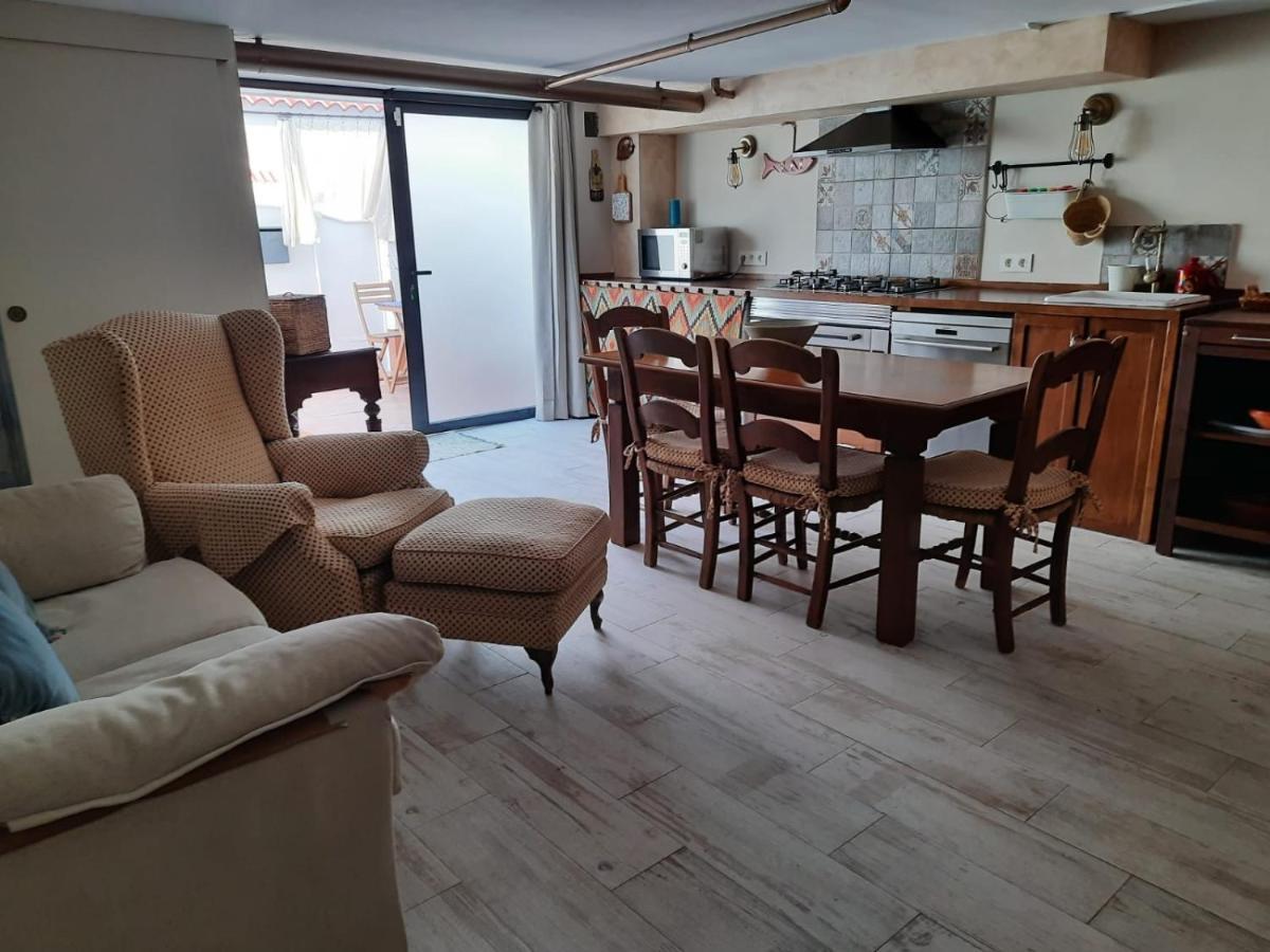 Un Apartamento Vacacional Con Detalles De Un Hogar Μαϊρένα δελ Αλχαράφε Εξωτερικό φωτογραφία